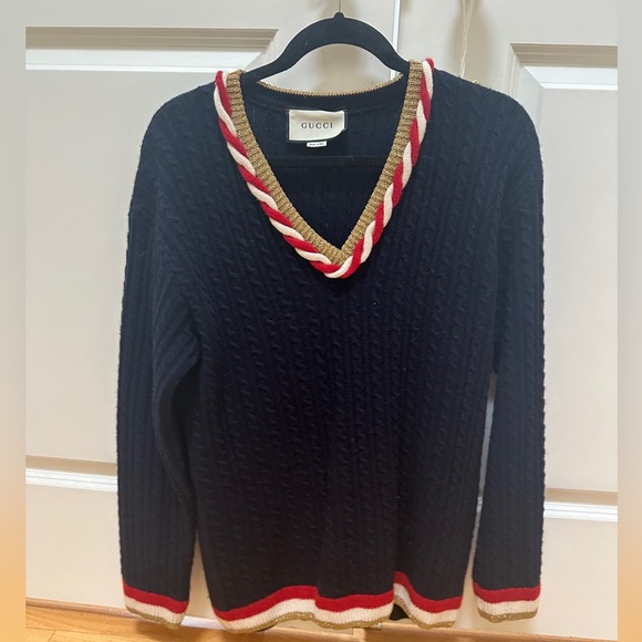 Gucci - Picture 1 of 2